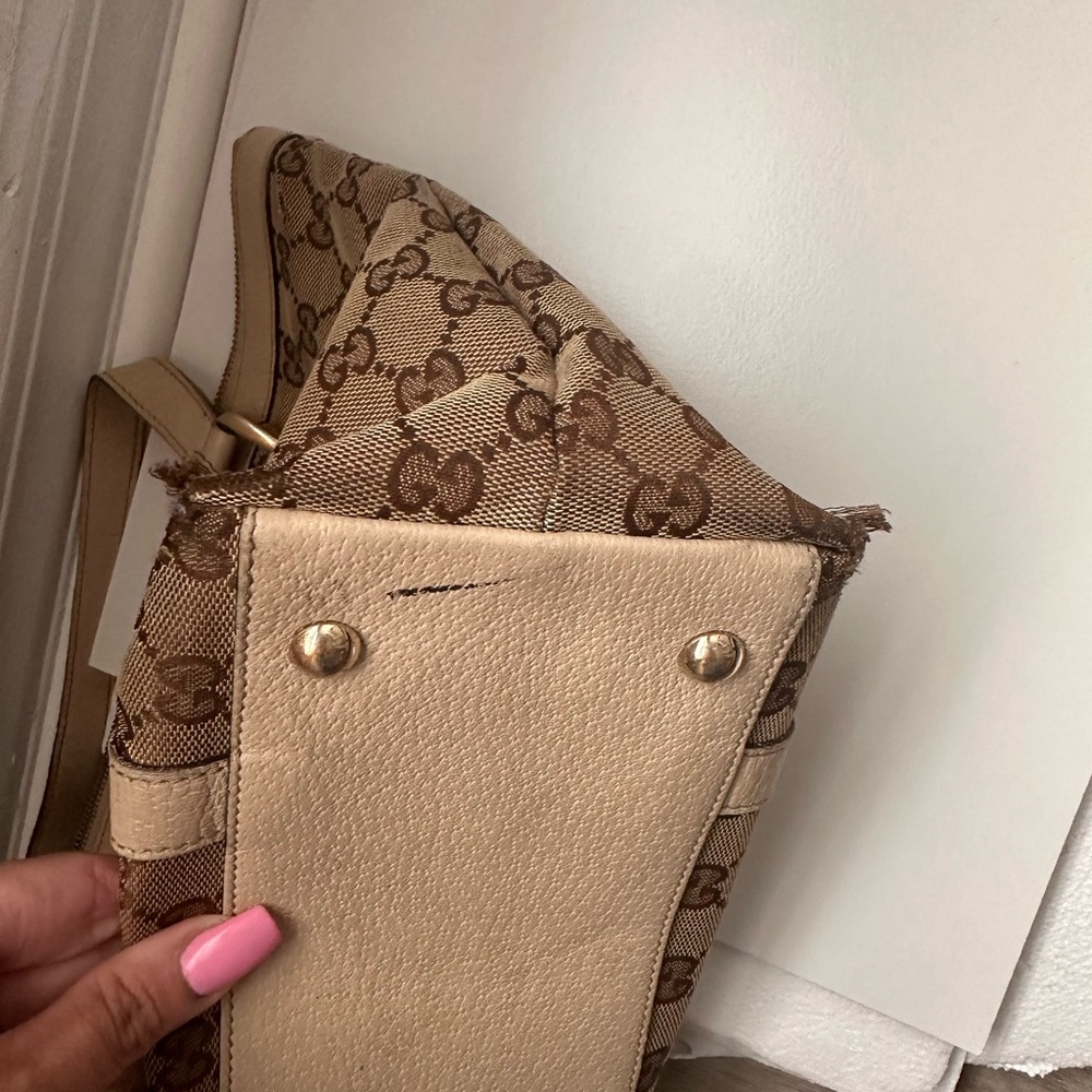 Authentic Gucci GG Canvas Tote Bag – Classic Monogram – Tan Leather Trim - Picture 8 of 15